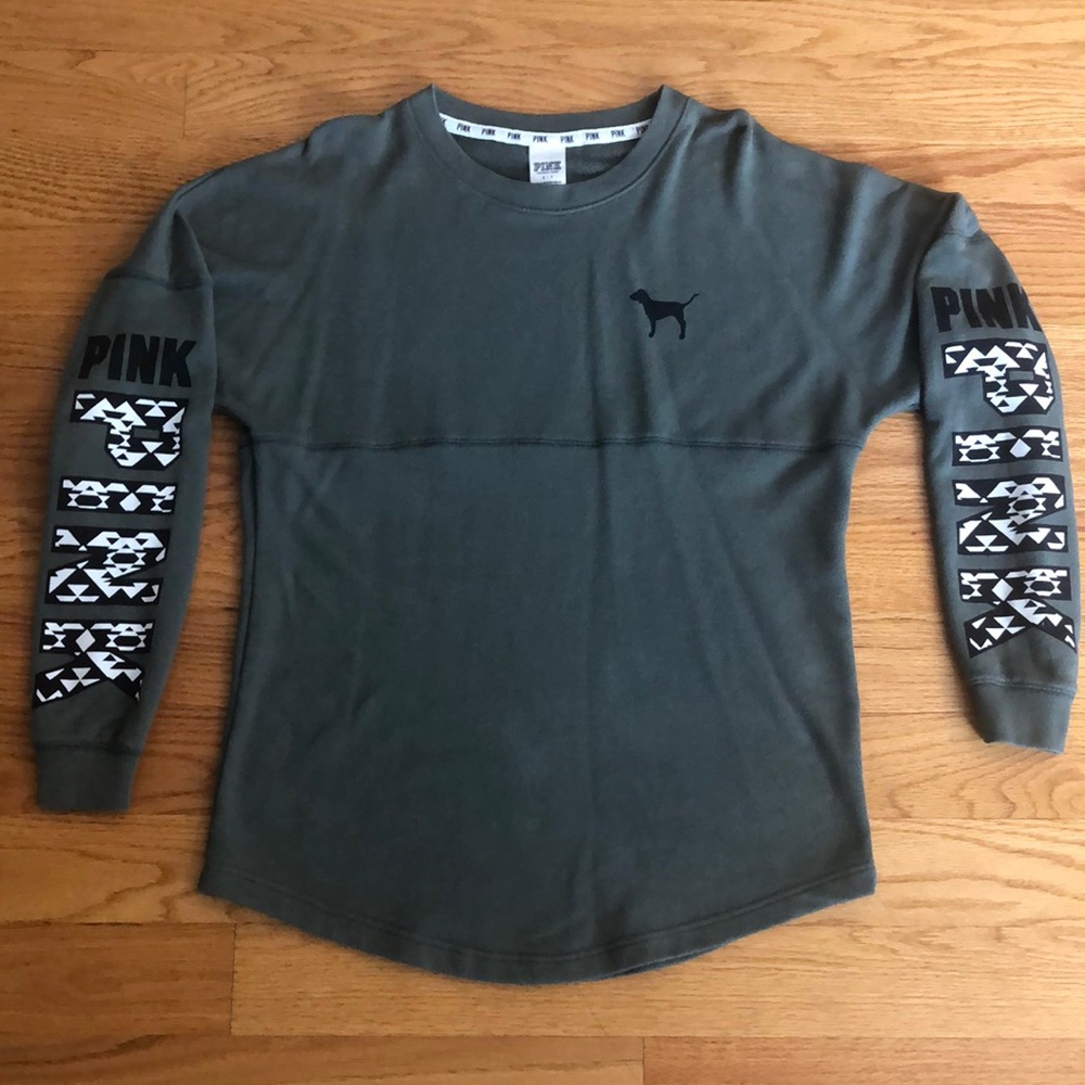 Green crewneck from Pink!